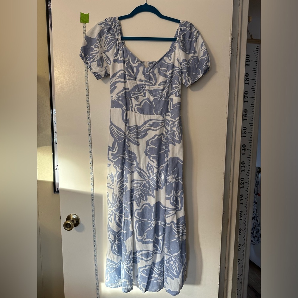 Jessica Simpson blue and white floral dress sz Med